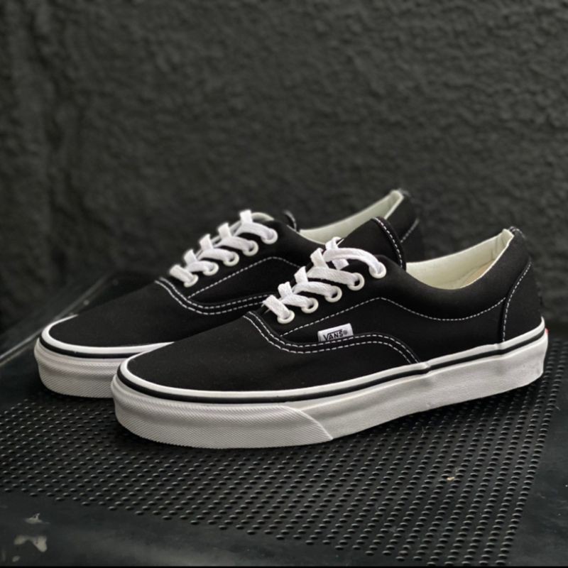 Vans Era Black White