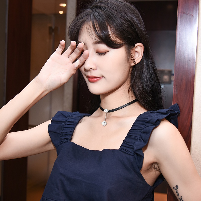 Kalung Choker Rantai Gaya Korea Hias Zirkon Berlian Imitasi Untuk Wanita