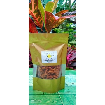 

macaroni spiral pedas daun jeruk cemilan kekinian jajanan viral