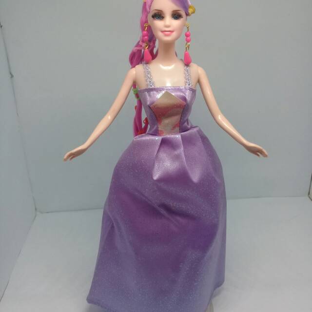 koleksi busana pesta 4 dengan bonekanya