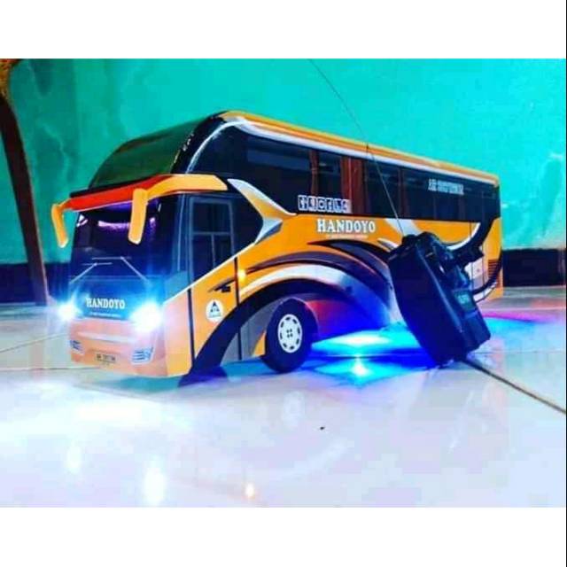 Miniatur Bus RC Handoyo XHD Variasi Lampuan+Remot Control