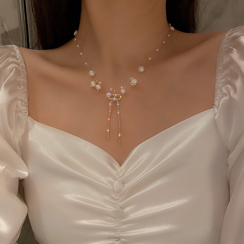 Kalung Rantai Rumbai Mutiara Berlian Desain Bunga Pita Gaya Retro Untuk Wanita