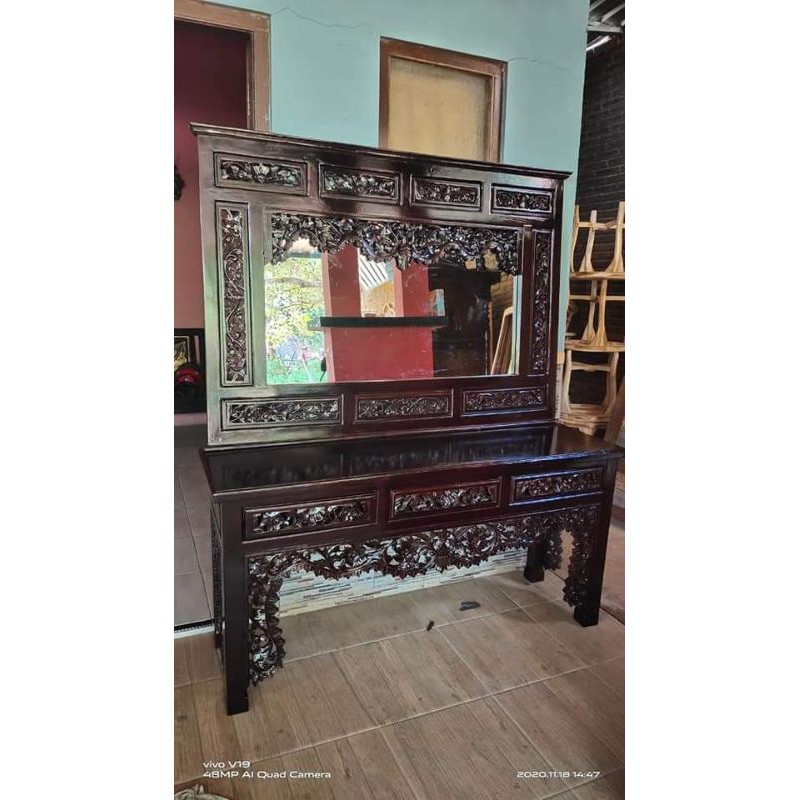 meja altar jati