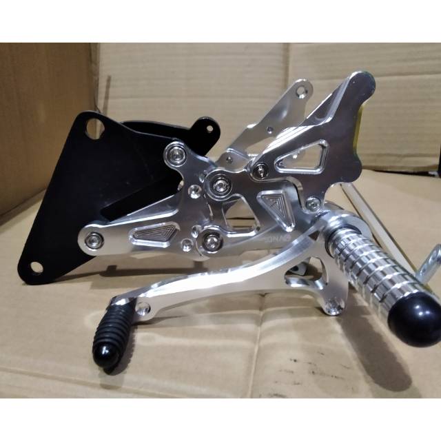 # underbone sonic + breket underbone sonic 150 gtr 150 underbon variasi sonic