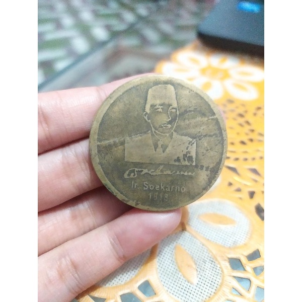 uang koin Ir.Soekarno 1818