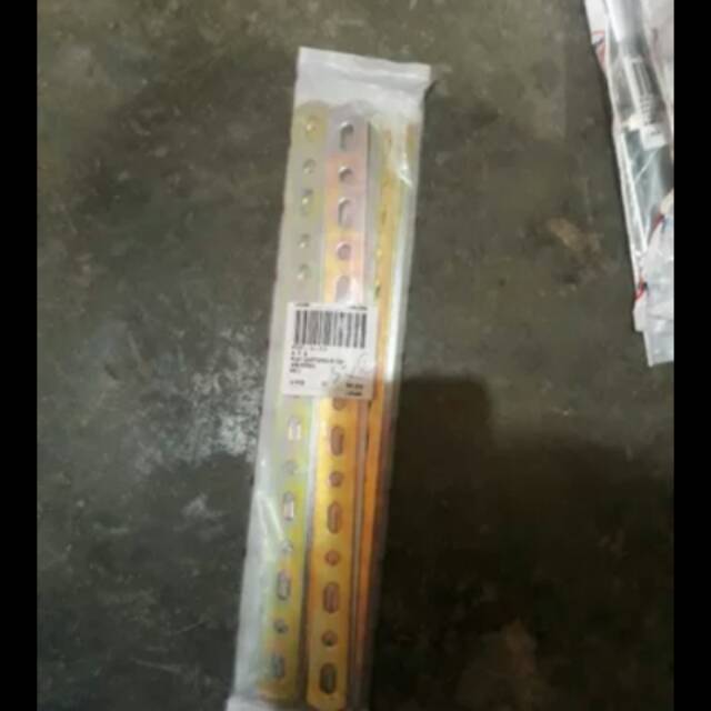 Plat besi universal bolong bolong