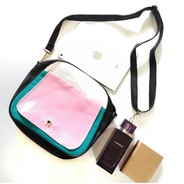 

Pastel slingbag