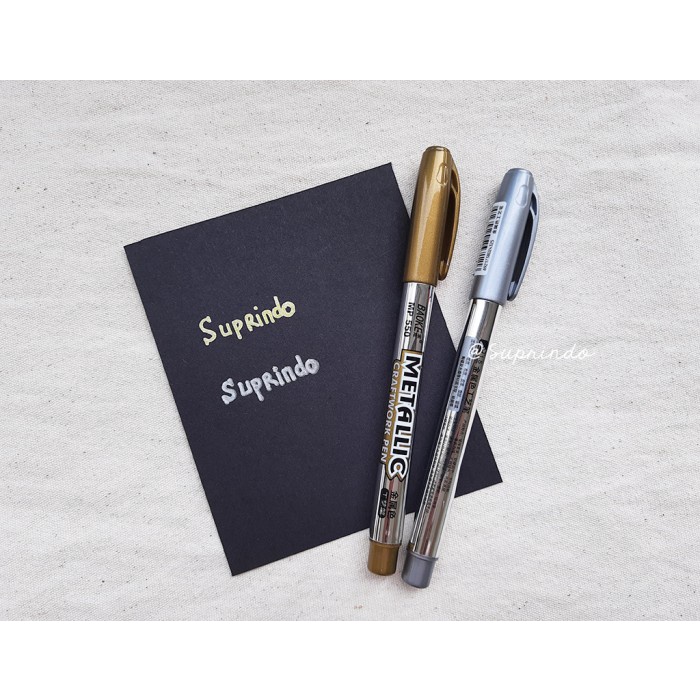 

Hemat Spidol Baoke Metallic Emas & Silver 1,5Mm Terbatas