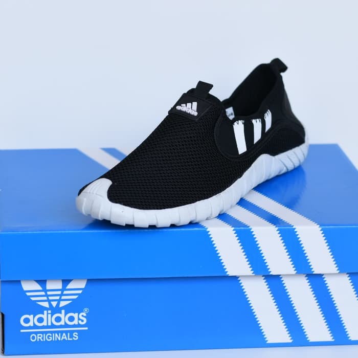 Sepatu Slip On Adidas Jawpaw Grade Ori Hitam Putih Sport Outdoor