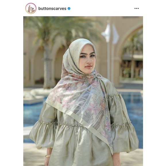 Buttonscarves Dubai Series Voal Square - IVORY