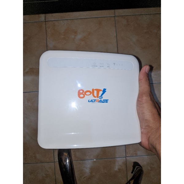 Bolt Pl100 openwrt Lte On