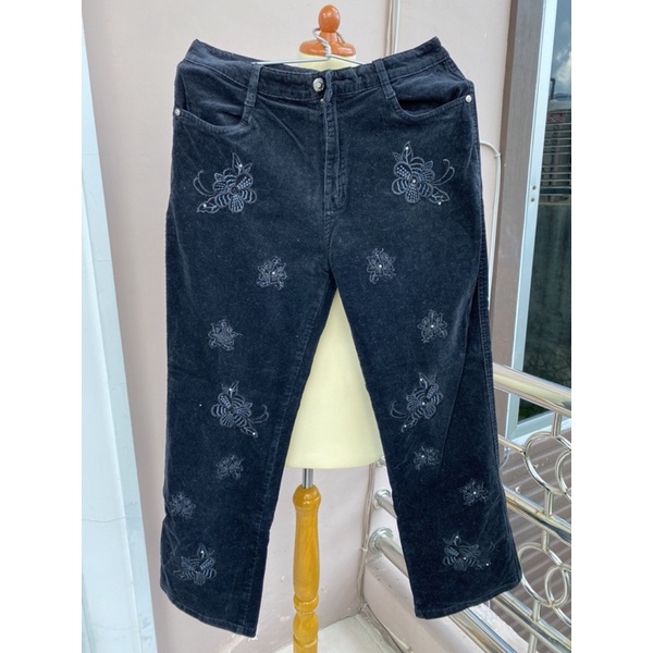 MONZA PRELOVED — Celana Panjang Bludru Bunga Hitam