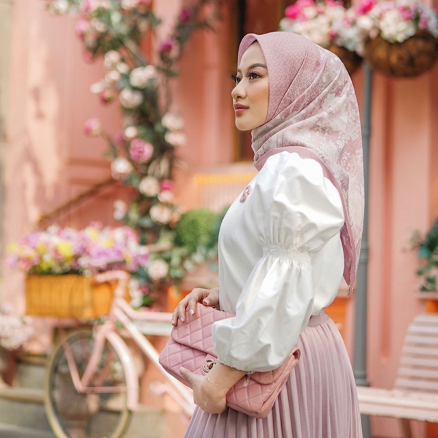 Buttonscarves New York Collector Edition “Blush”