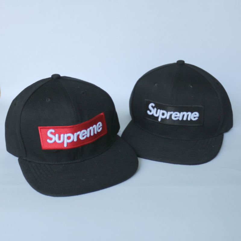 Snapback topi supreme