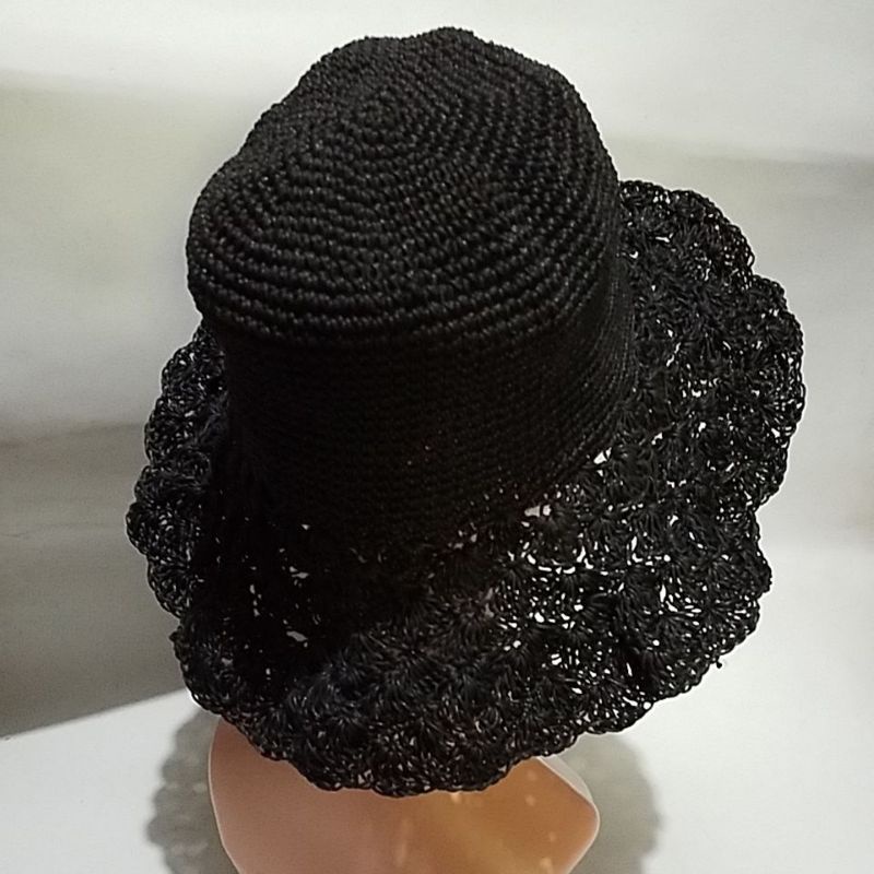 TOPI RAJUT LEBAR POLOS