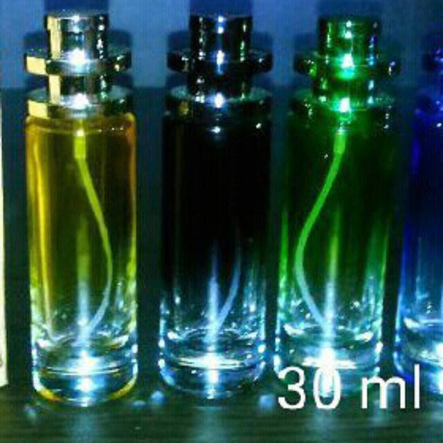 Parfum spray 30ml dan sarung parfum tahan lama