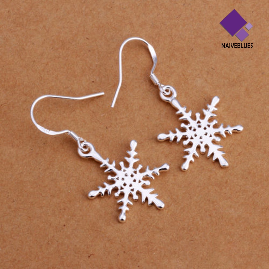 1 Pasang Anting Kait Desain Snowflake Bahan 925 Silver Plated Untuk Wanita