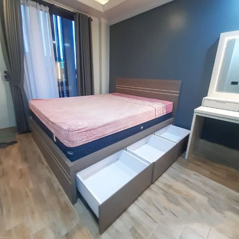 dipan king size 180 x200 / divan storage / bed