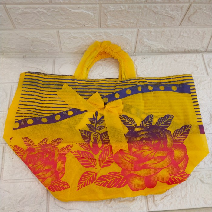 

✨ BISA COD ✨ Tas hajatan/Tas hajatan murah Syahrini tas nasi kotak uk 22x22cm 12pc - Kuning