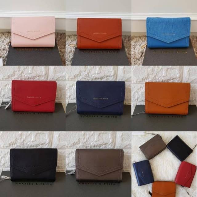Charles and Keith Envelope Walet