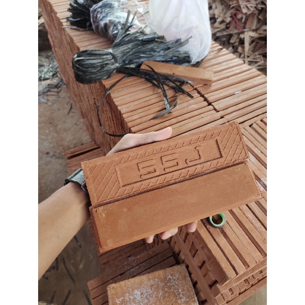 Bata Tempel Terakota Bevel
