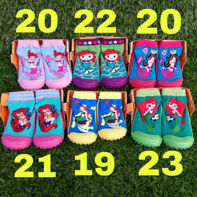 Sepatu kaos kaki - prewalker shoes - sepatu skidders anak perempuan