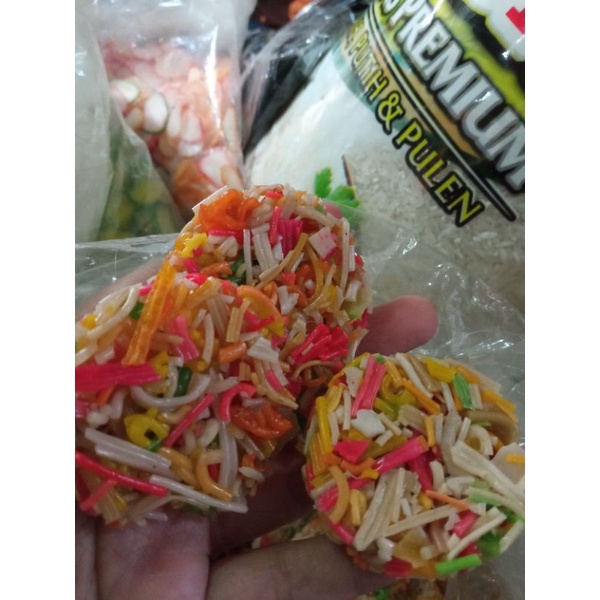 

Kerupuk gerandong mentah murah kiloan 250 gram - Ucrit food