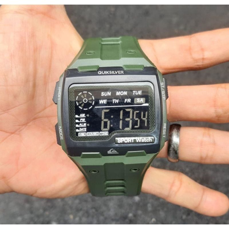 Jam tangan Pria QuikSilver Digital Sport Kotak Strab Rubber QS6810