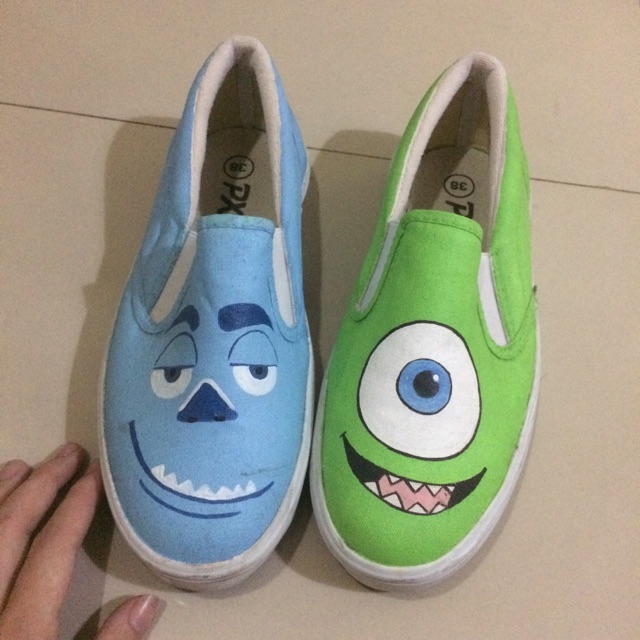 

Sepatu kanvas lukis canvas monster inc mike wazwoski sulley sullivan