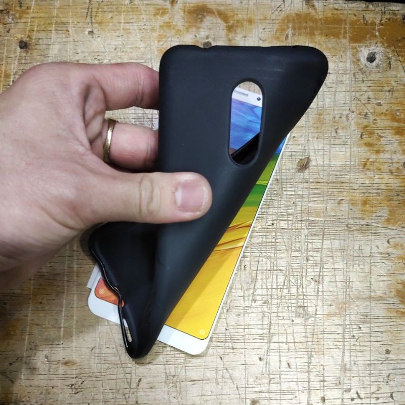 XIAOMI REDMI 5 softcase ipaky silikon karet hitam mantap murah