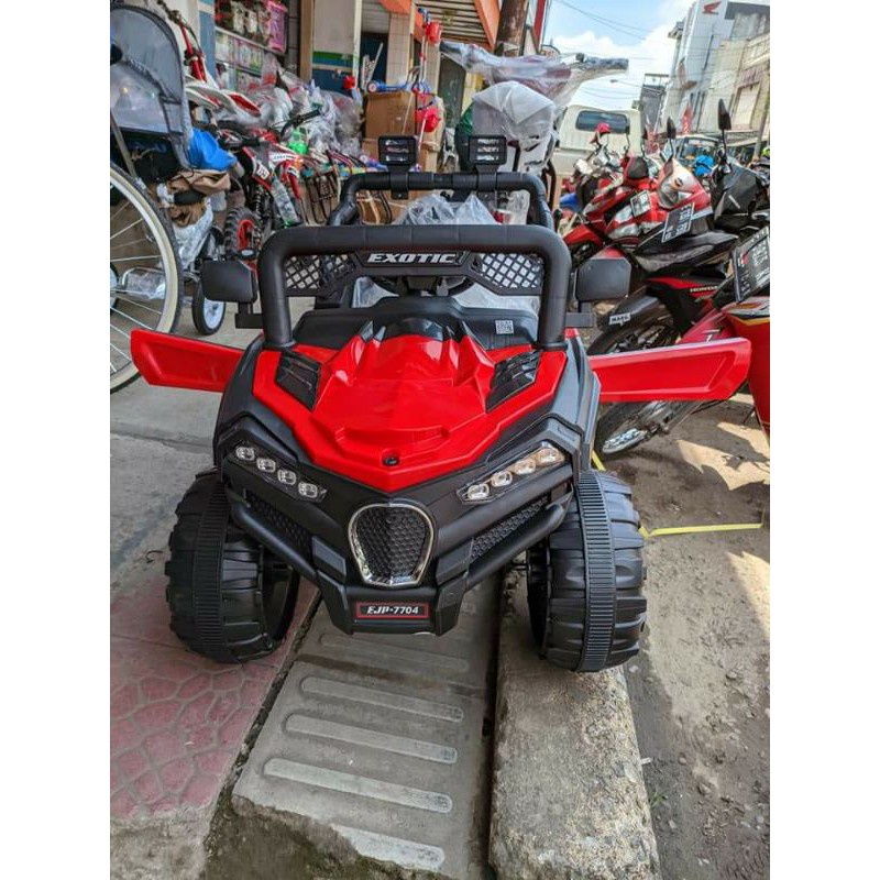 Mobil Aki Anak EMT-7704 Jeep Rubicon EXOTIC (Remote + Aki + Charger)-4