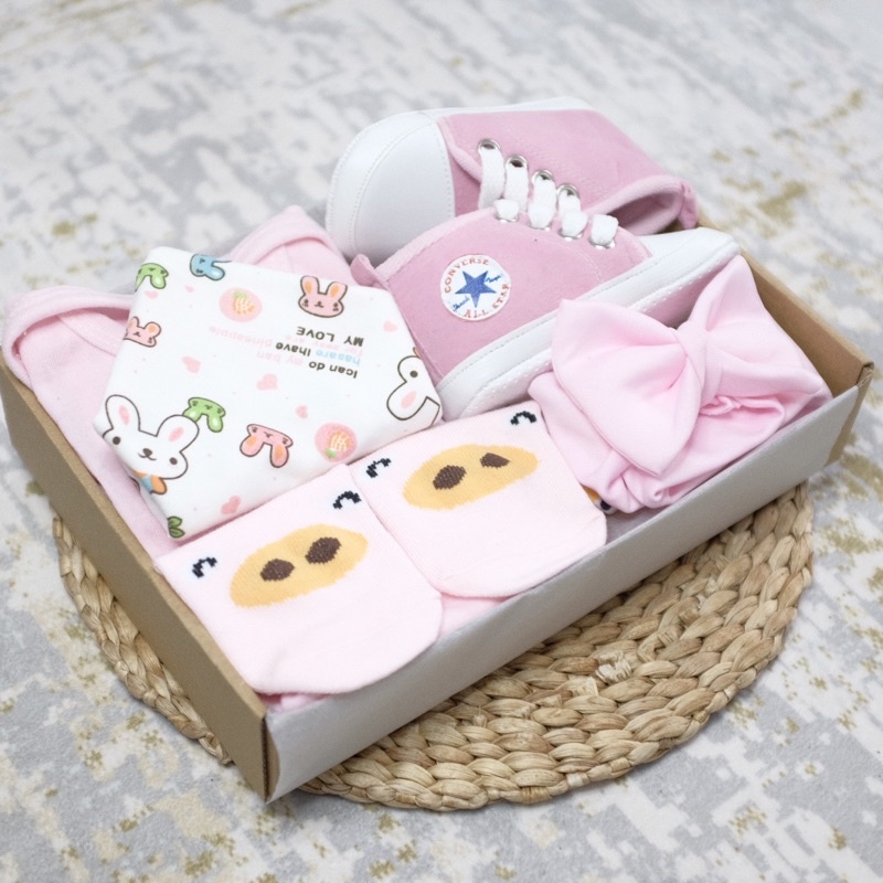 BABY HAMPERS GIFT / KADO LAHIRAN BAYI / BABY GIFT / KADO BAYI LUCU