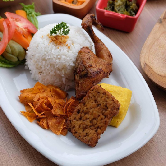 Piring Saji Rectangle Kotak Panjang Keramik Porcelain Putih Polos 12"