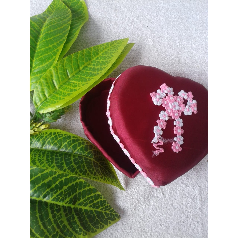 

BEST PRODUCT!!! Tempat cincin love maroon / tempat cincin murah / tempat cincin kekinian /tempat cincin sesrahan / tempat cincin hantaran / tempat cincin lamaran / tempat cincin mas kawin / tempat cincin istimewa