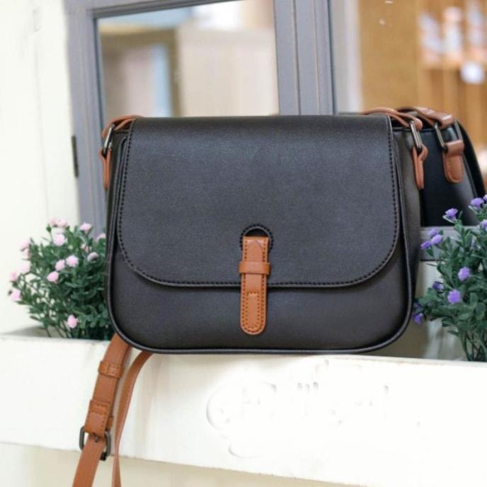 Tas Selempang Wanita Nuna Bag / Tas Fashion Wanita / Korean Bag - Hitam