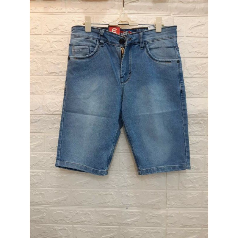Celana Jeans Pendek Pria no 27 - 32