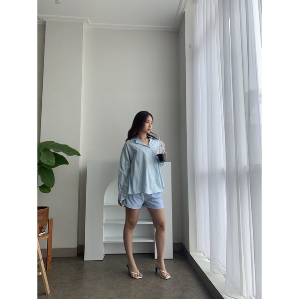 Candy Poplin Stripe Shirt / Kemeja Kantor Wanita
