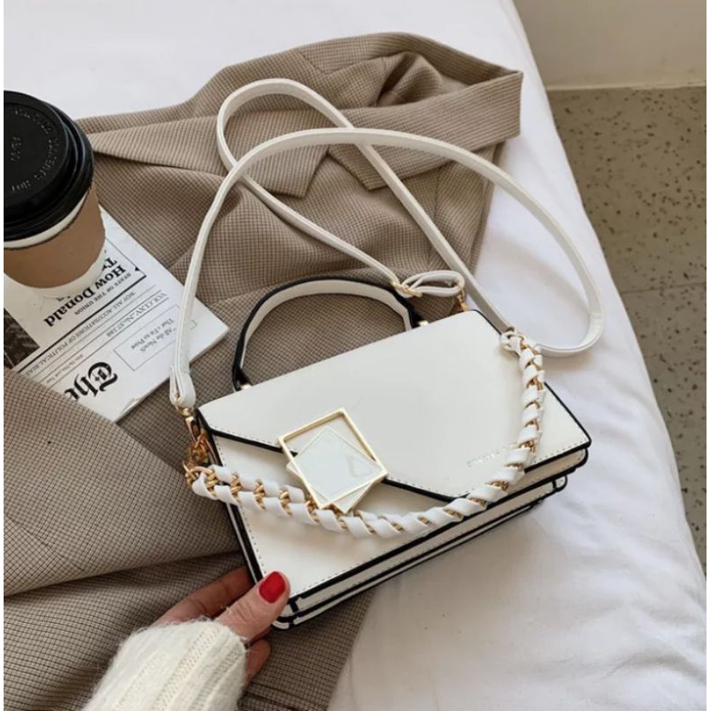 Tas Selempang Wanita Top Handbags Tas New Arrival MOCHILLASTORE Tas Tali Rantai Tas Hp Tas Make-Up Tas Elegan Tas Populer Perempuan Sintetis Kulit