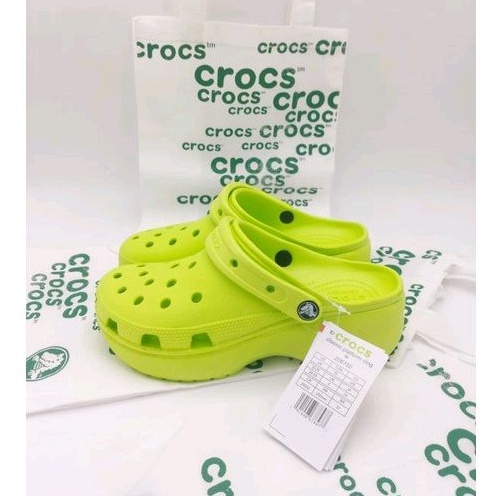 crocs Platform Clog / crocs Classic platform clog / Sandal Wanita Crocs classic platform