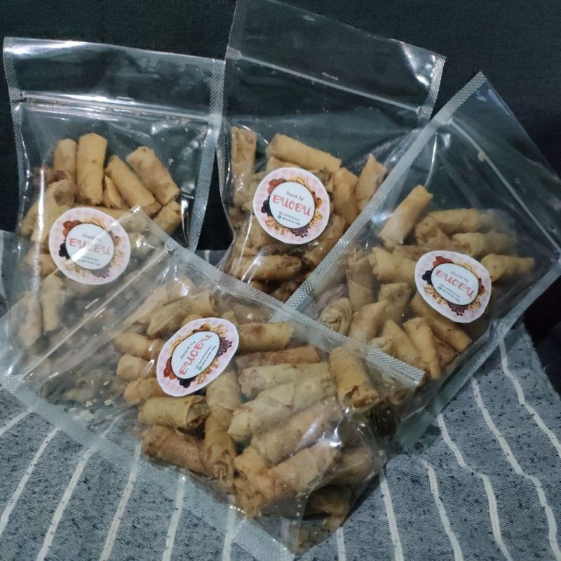 

Cemilan Renyah Sumpia Udang kemasan 150 gr