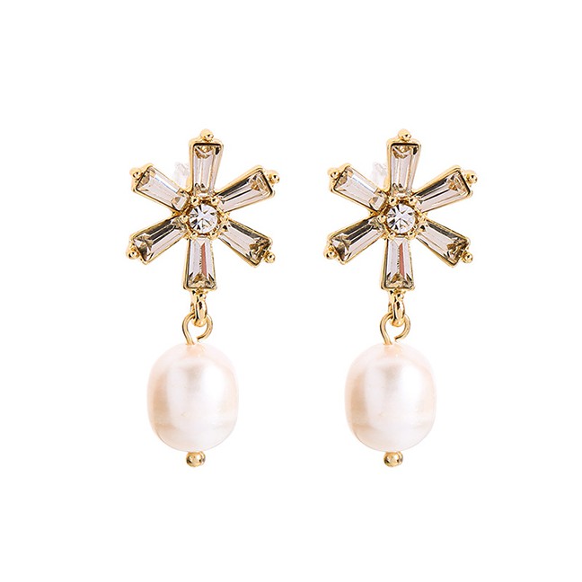 LRC Anting Tusuk Fashion Gold Diamond Flower Pearl Earrings F60228