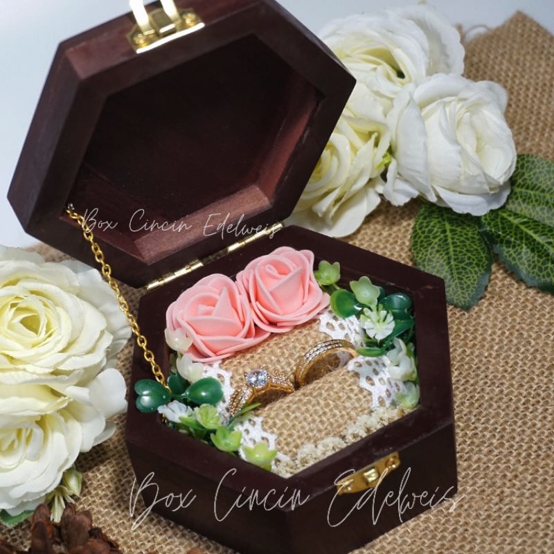 RING BOX/ KOTAK CINCIN/ BOX CINCIN SEGI 6 / RING BEARER/ BOX HEXAGONAL FULL KAYU