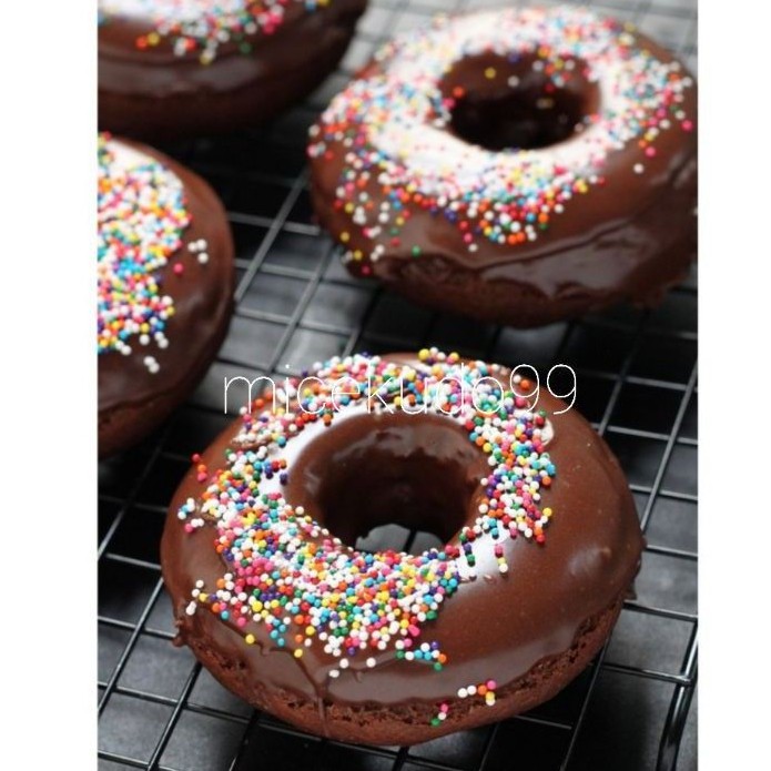 

TRIMIT RAINBOW 500 GRAM SPRINGKEL HIASAN KUE