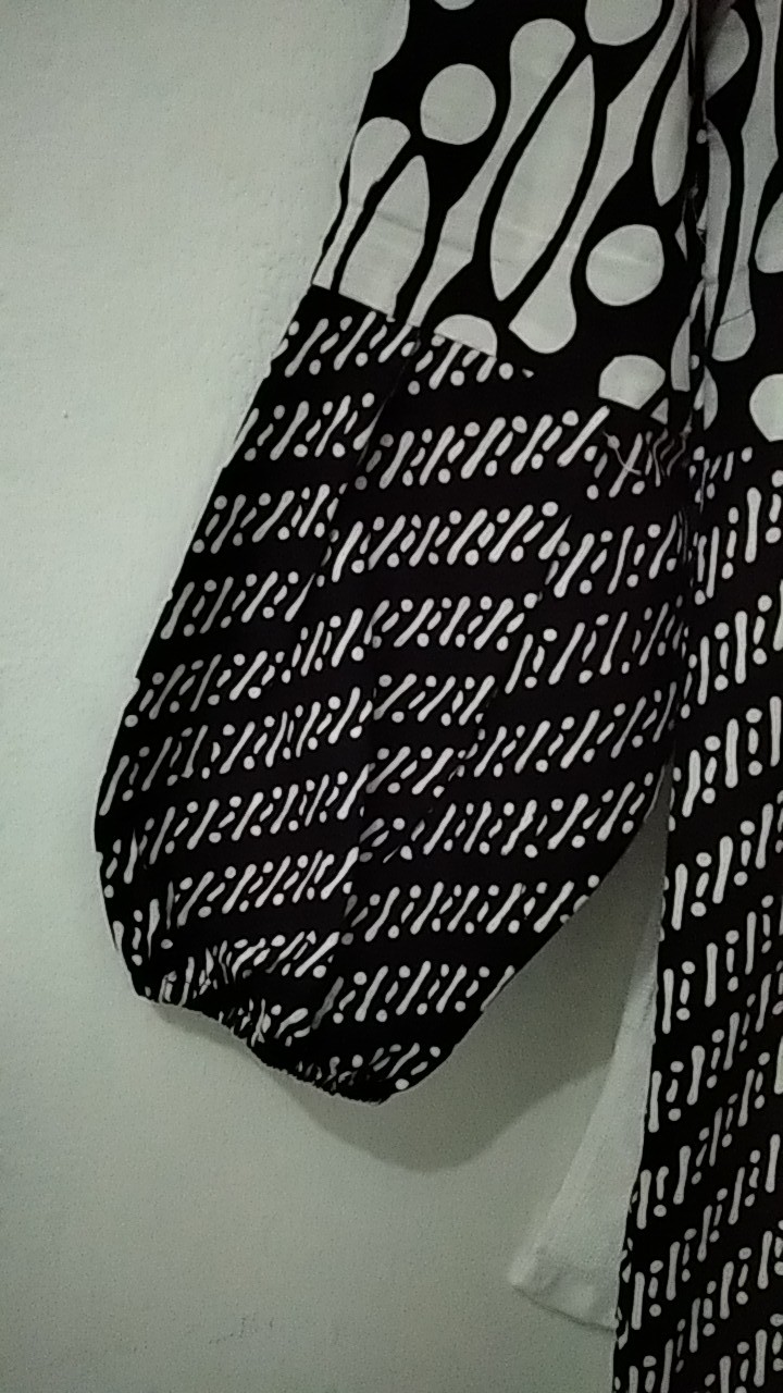 Shanaya Batik Tunik Seling Hitam Cap Garutan Ori Batik Cap Solo Atasan Batik Modern