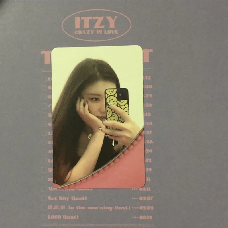 photocard, polaroid itzy crazy in love