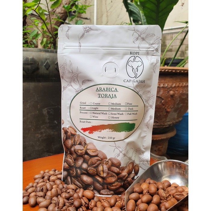 

Biji Bubuk Kopi Arabika Toraja 250 gr Arabica Coffee