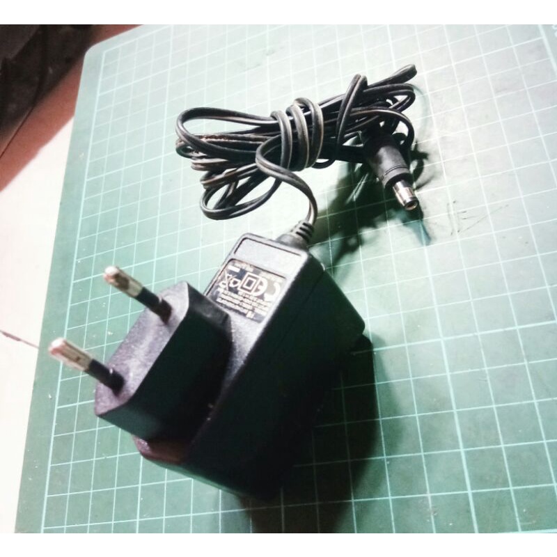 switching power adaptor 5vdc - 1amp original