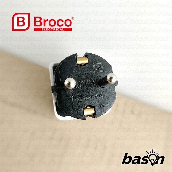 BROCO 13910 STD Universal Adaptor Plug | EU to Universal