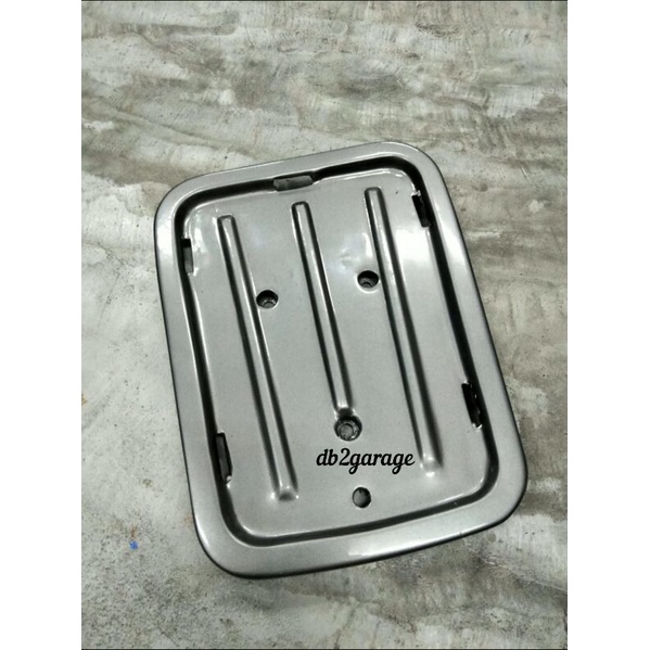 piringan jok belakang vespa SUPER / SPRINT ori kond 2nd sudah di cat abu