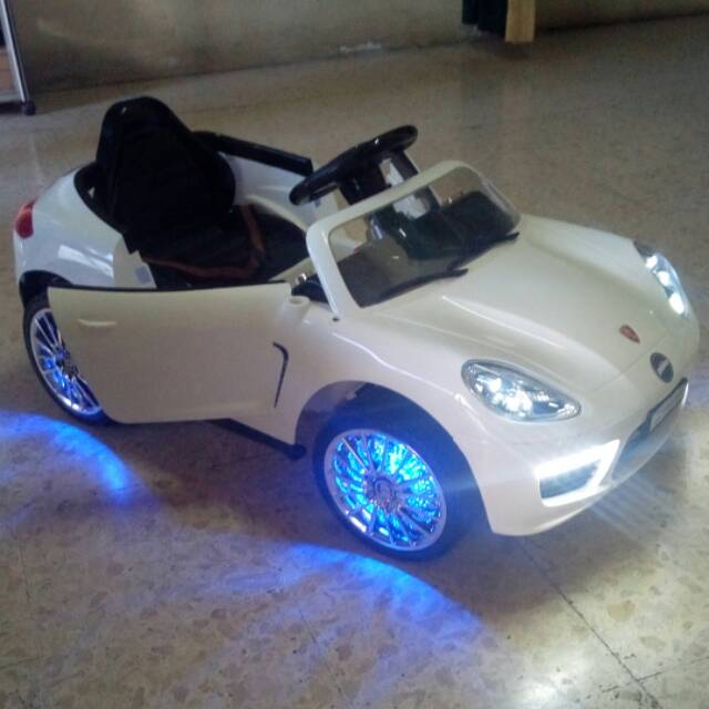 Mobil aki anak pliko model Porsche GRATIS_PELAPIS_BAN